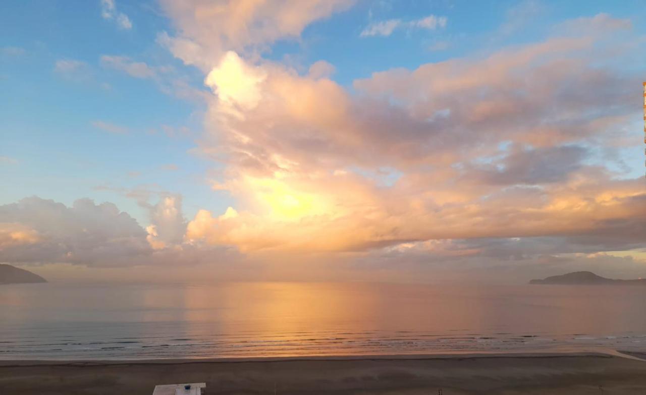Apto Top Com Vista Pro Mar Em Condominio Completo Em Frente A Praia! 산토스 외부 사진